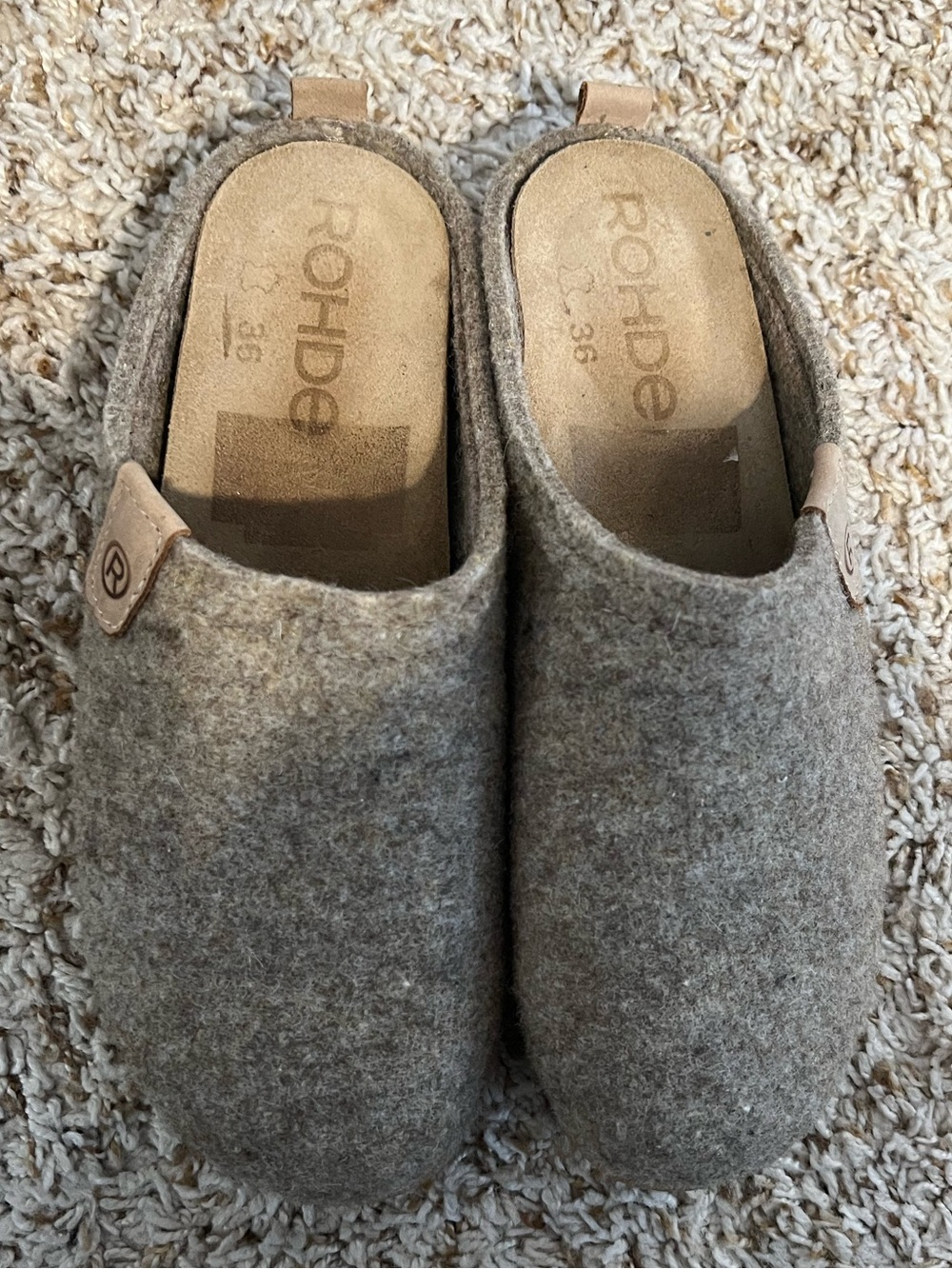 ROHDE wool felt clogs Oatmeal size 36 EU
5 1/2 USW /4 to 4 1/5 M